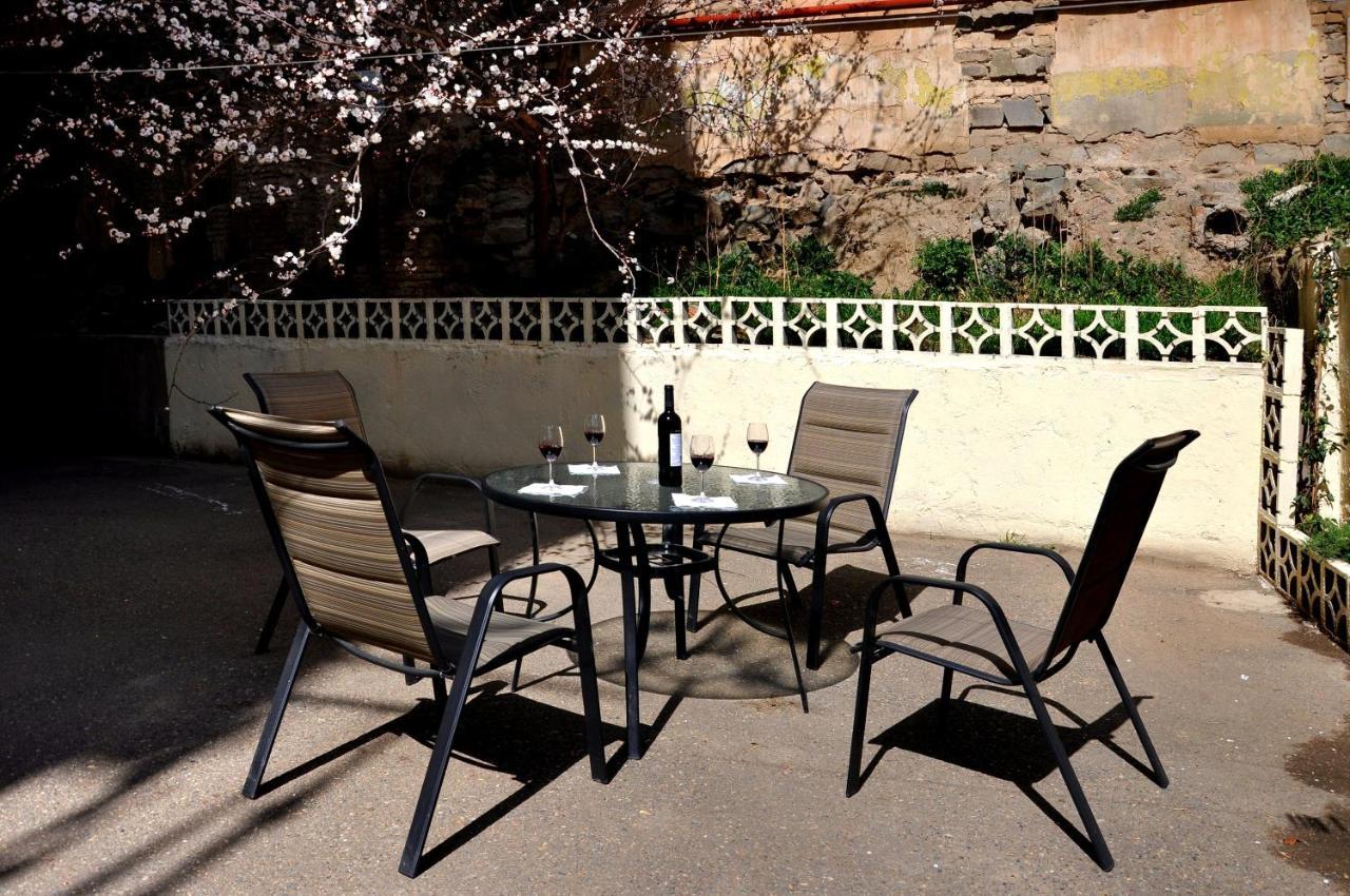 Hotel Alexandra Tbilisi Exterior photo